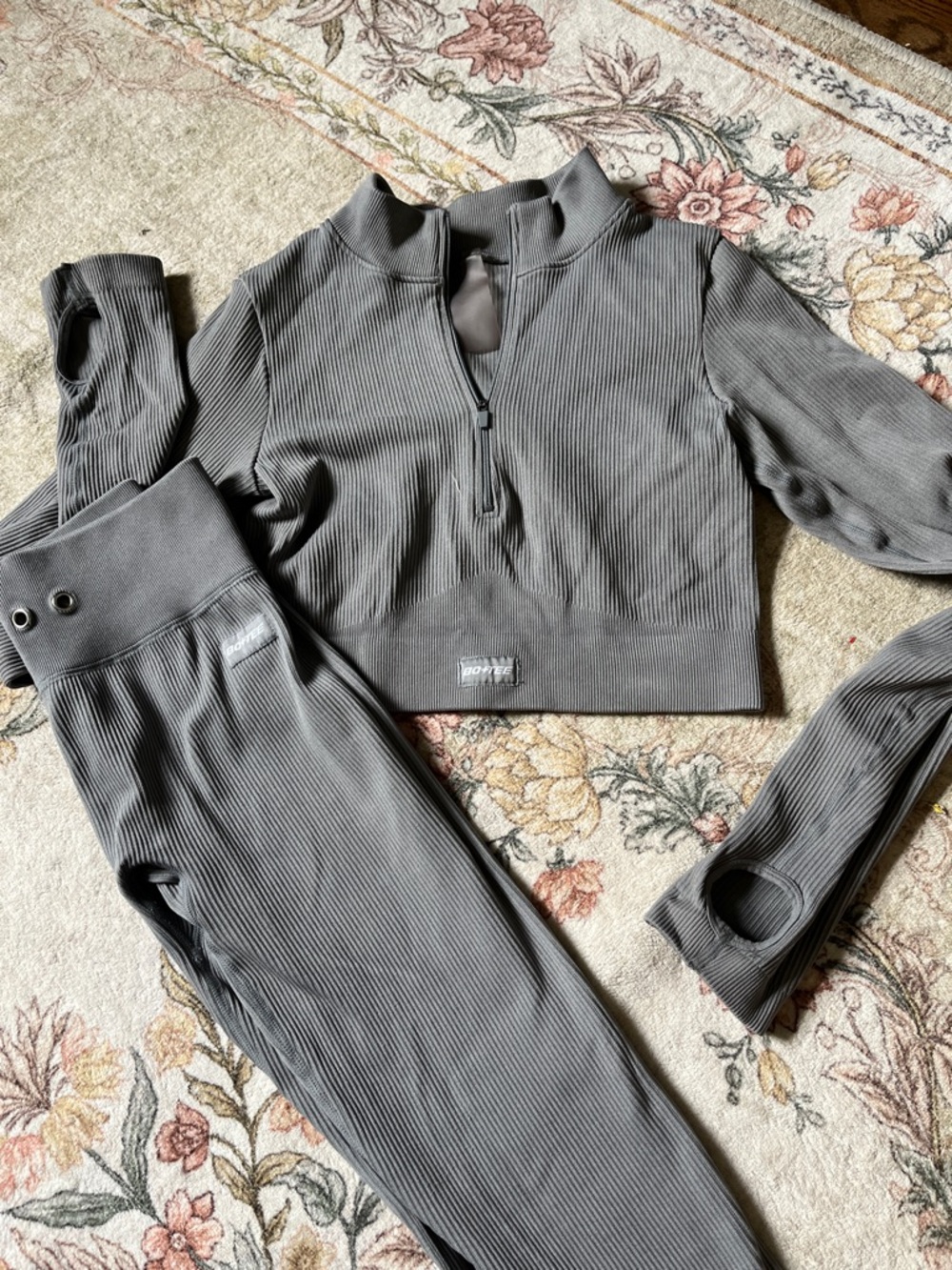 Seamless Ribbed Crop Zip Pullover & Legging Set - Gray